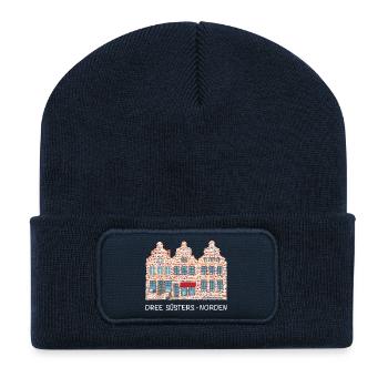 Norden, Häuserzeile Drei Schwestern, Nordsee - Recycelte Patch Beanie - French Navy - Vorne