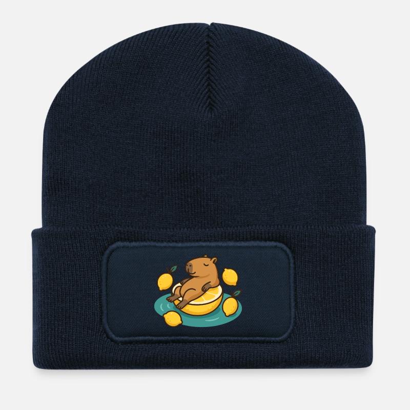 Chillendes Capybara auf Zitrone Cartoon - Recycelte Patch Beanie - French Navy