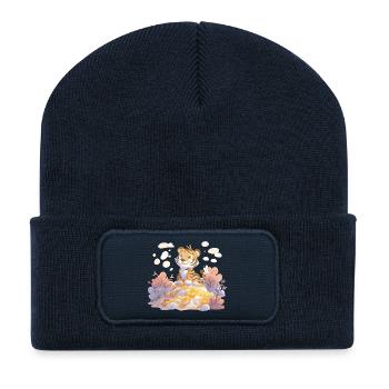 Tigerjunge auf Goldschatz im Herbstwald - Recycelte Patch Beanie - French Navy - Vorne
