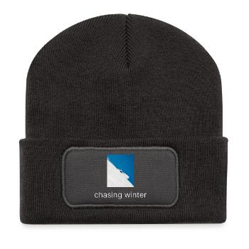 chasing winter - Recycelte Patch Beanie - Dunkelgrau - Vorne