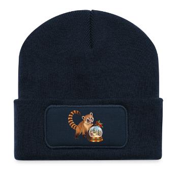 Nasenbär mit winterlicher Beerenwald-Schneekugel - Recycelte Patch Beanie - French Navy - Vorne