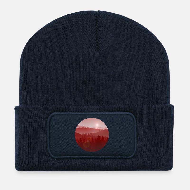 Sonnenuntergang im Kiefernwald - Recycelte Patch Beanie - French Navy