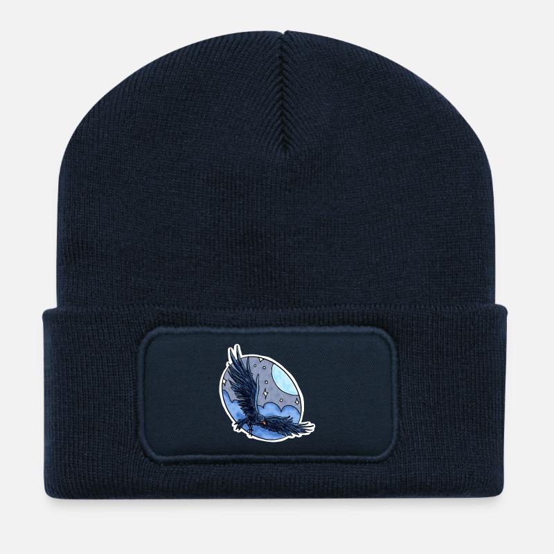 Rabe im Flug vor Nachthimmel - Recycelte Patch Beanie - French Navy