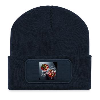 Cocktails mit Humorvollen Text - Recycelte Patch Beanie - French Navy - Vorne