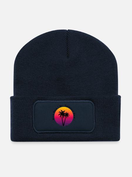 Palmen und Strand Sonnenuntergang Retro Design - Recycelte Patch Beanie - French Navy
