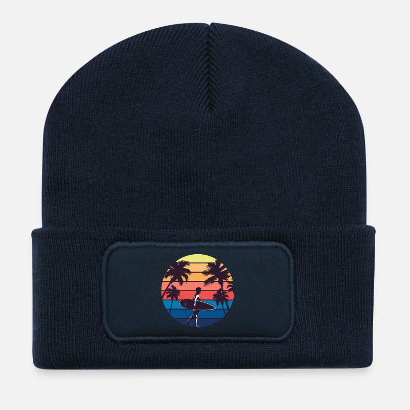 Sonnenuntergang Surfer Silhouette - Recycelte Patch Beanie - French Navy