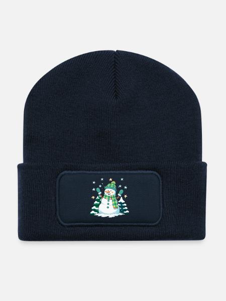 Bonhomme de neige joyeux dans la forêt d’hiver - Beanie recyclé à patch - bleu marine