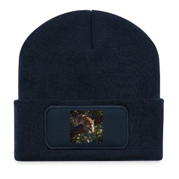 Leopard im Baum – Stille Kraft der Wildnis - Recycelte Patch Beanie - French Navy - Vorne