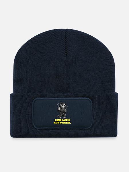 Ohne Kaffee kein Konzert – Rock Waschbär - Recycelte Patch Beanie - French Navy