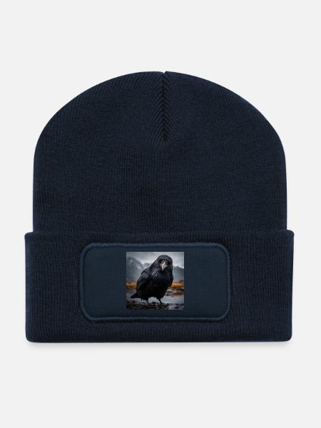 Dunkle Krähe im Feuchtgebiet - Recycelte Patch Beanie - French Navy