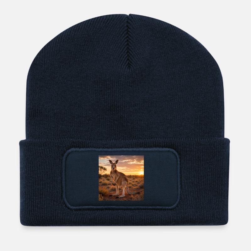 Känguru bei Sonnenuntergang - Recycelte Patch Beanie - French Navy