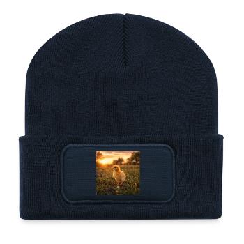 Gelbes Huhn bei Sonnenuntergang - Recycelte Patch Beanie - French Navy - Vorne