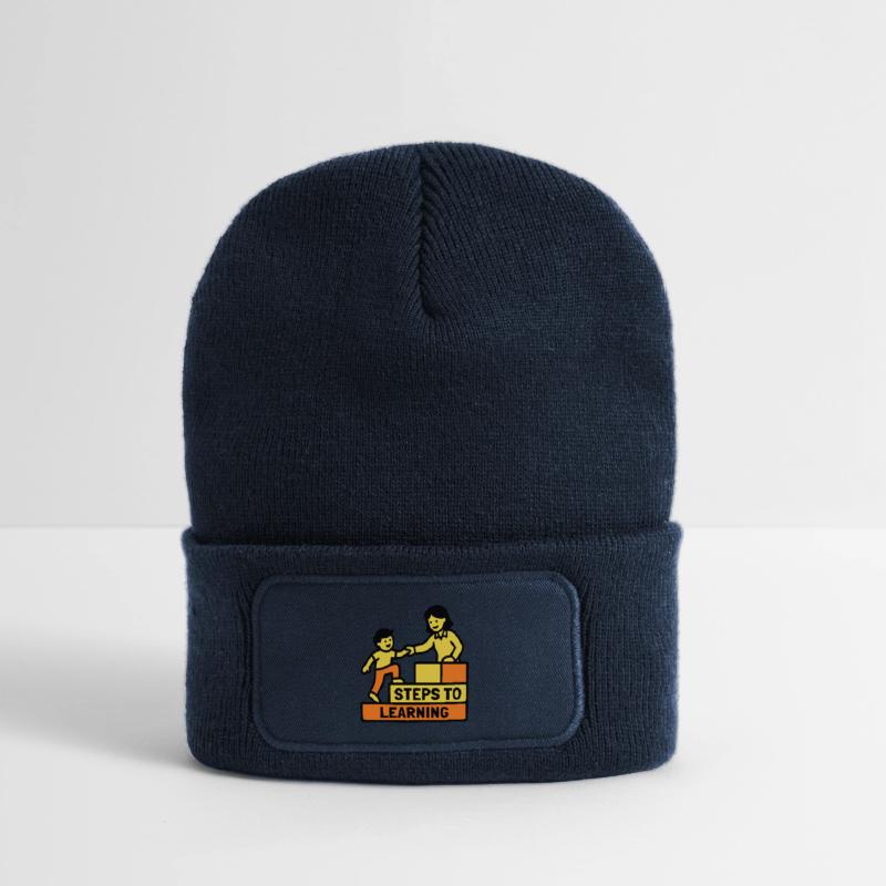 Steps to Learning Schule Logo Recycelte Patch Beanie