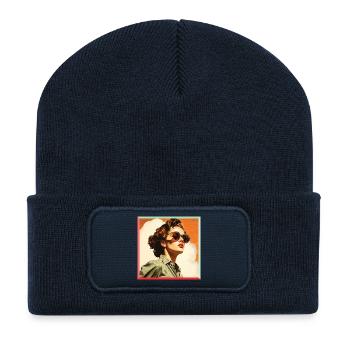 Retro Damenfigur in Sonnenbrille - Recycelte Patch Beanie - French Navy - Vorne