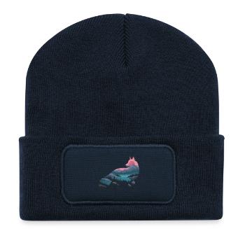 Wolfsilhouette mit Naturpanorama - Recycelte Patch Beanie - French Navy - Vorne