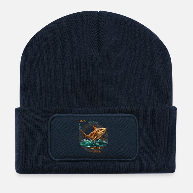1974_Holz-Tiger - Recycelte Patch Beanie - French Navy