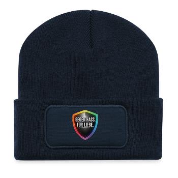 Gegen Hass Für Liebe Statement Shirt Sticker - Recycelte Patch Beanie - French Navy - Vorne