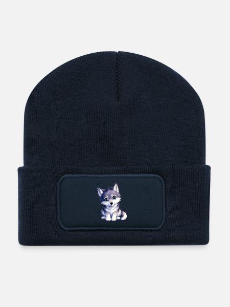 Kuscheliger Wolfswelpe mit blauen Augen - Recycelte Patch Beanie - French Navy