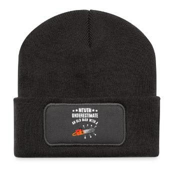 Never Underestimate Kettensäge - Recycelte Patch Beanie - Dunkelgrau - Vorne