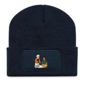Grand-mère Karin avec son petit-fils - Beanie recyclé à patch - bleu marine - Devant