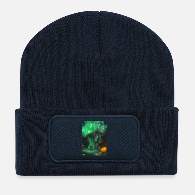 Grünes Aurora Lichtspiel - Recycelte Patch Beanie - French Navy