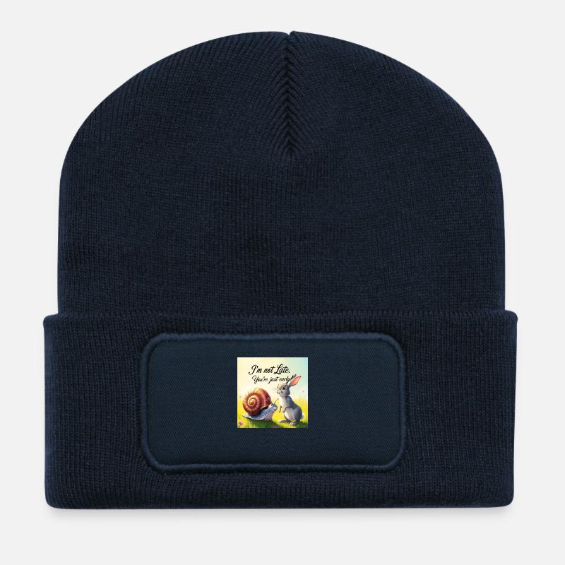 Ein Hase und eine Schnecke "Early and Late" - Recycelte Patch Beanie - French Navy