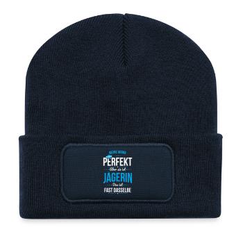 Meine Mama ist nicht perfekt aber sie ist Jägerin - Recycelte Patch Beanie - French Navy - Vorne