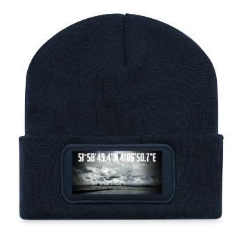 Coordonnées côtières avec le paysage industriel - Beanie recyclé à patch - bleu marine - Devant