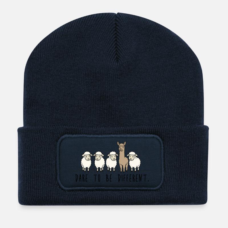 Dare to Be Different – Schafe Alpaka Illustration - Recycelte Patch Beanie - French Navy