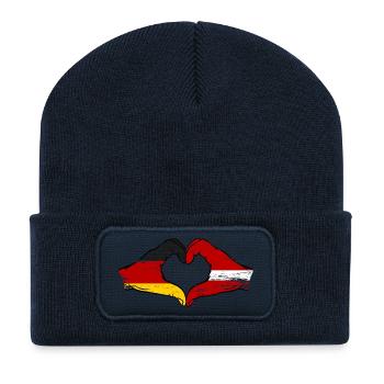Deutschland Lettland Flagge Hände Herzform used - Recycelte Patch Beanie - French Navy - Vorne