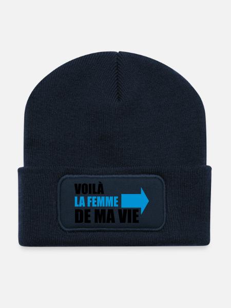 voilà la femme de ma vie - Beanie recyclé à patch - bleu marine