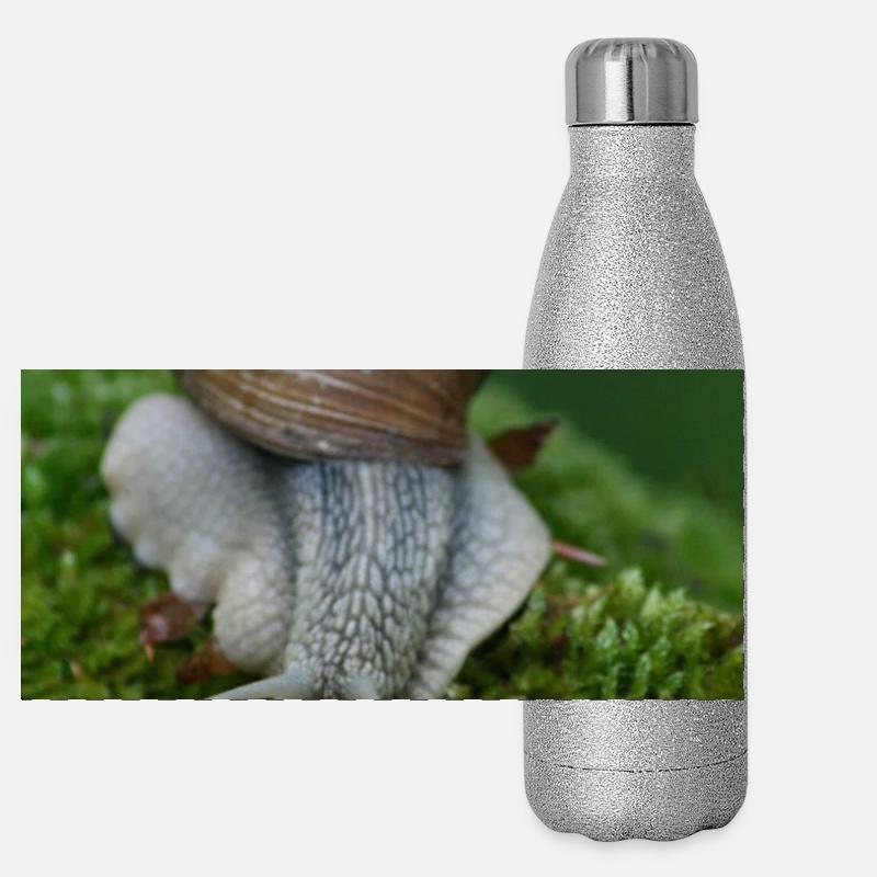 Escargot sur mousse – gros plan Gourde isotherme panoramique pailletée 500 ml