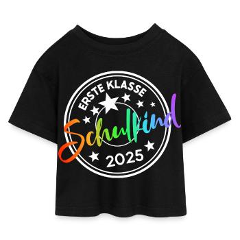 Ers­te Klasse Schul­beginn 2025 - Kinder Cropped Jersey T-Shirt - Schwarz - Vorne