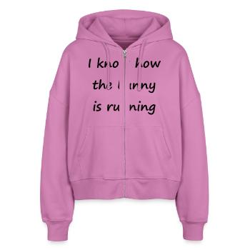 Denglisch - I know how the bunny is running - Stanley/Stella Boxy Frauen Bio Zip Hoodie Ida - Pink - Vorne - AI Model Female 172 light (172cm)