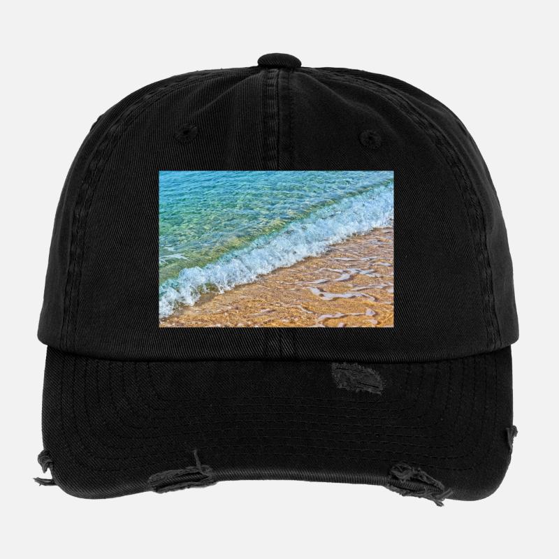 Des vagues cristallines sur une plage de sable doré Casquette vintage effet usé Flexfit