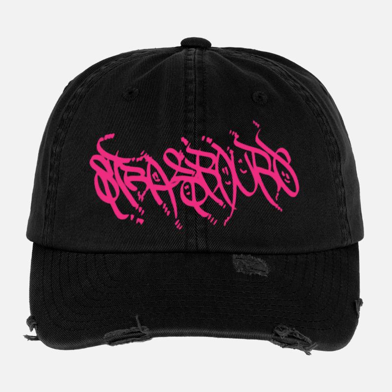 Lettrage graffiti Strasbourg rose Casquette vintage effet usé Flexfit