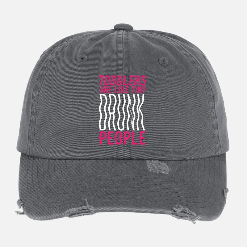 Tout-petits et ivrognes – Drôle de dicton de parent Casquette vintage effet usé Flexfit