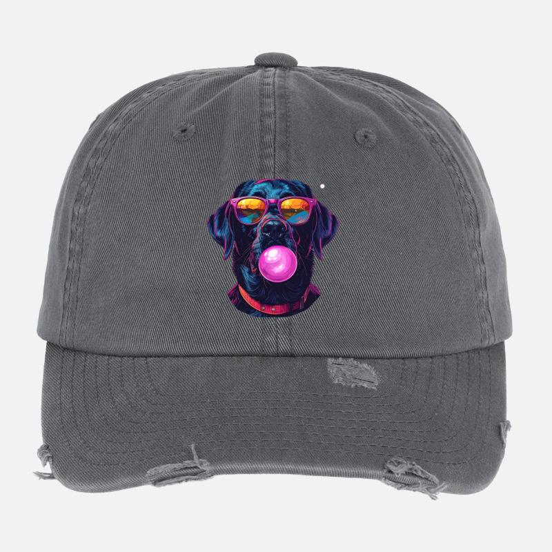 Labbie mit Bubblegum Flexfit Vintage Destroyed Cap