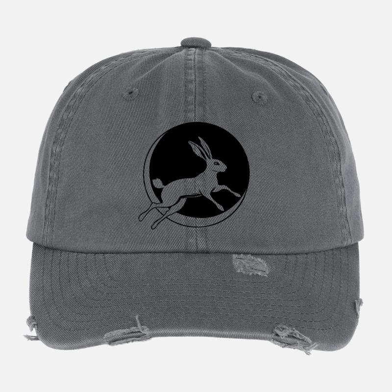 Hase springender mit Mondsichel Ostern Ostara Flexfit Vintage Destroyed Cap