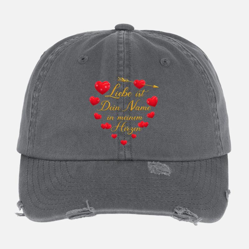 Romantisches Herz-Design - Liebe ist dein Name Flexfit Vintage Destroyed Cap