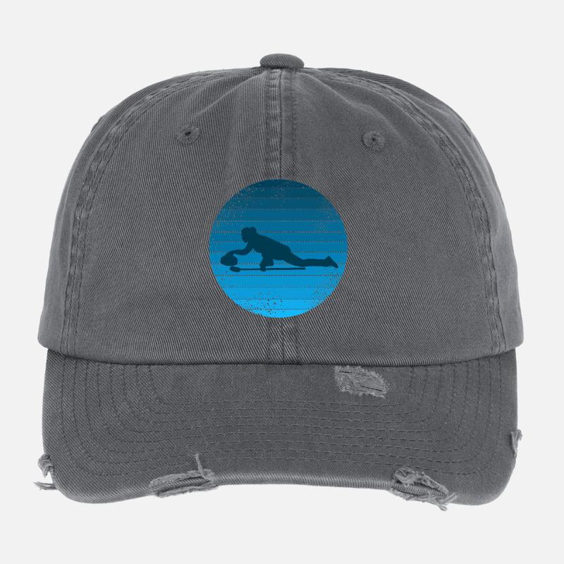 Curling Champion – precision on the Flexfit Vintage Destroyed Cap