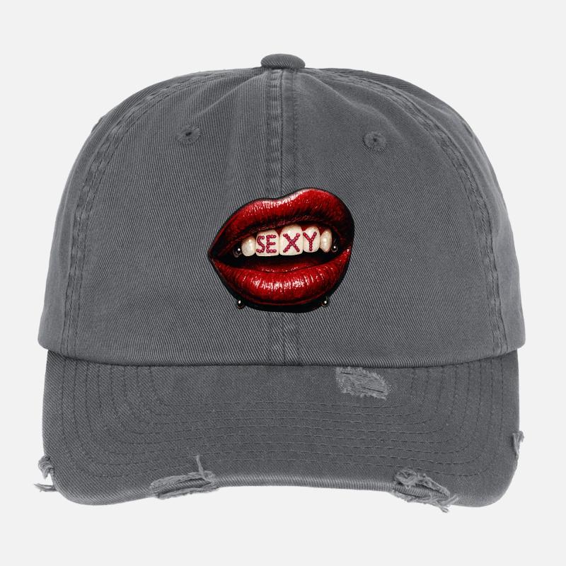 Lippen mit Perlenbuchstaben Flexfit Vintage Destroyed Cap