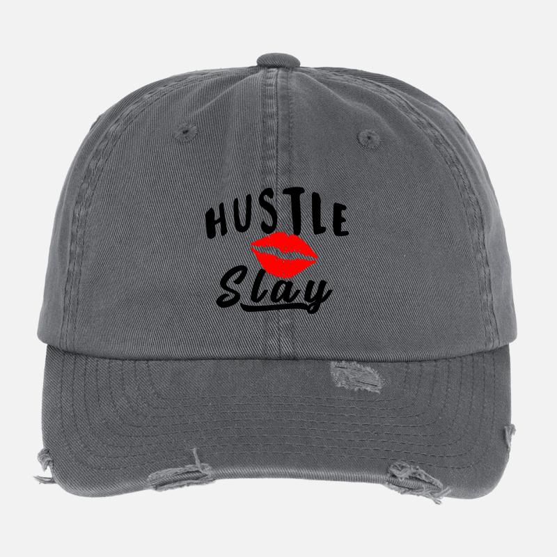 Red Lip Kiss auf schwarzem Hintergrund Flexfit Vintage Destroyed Cap