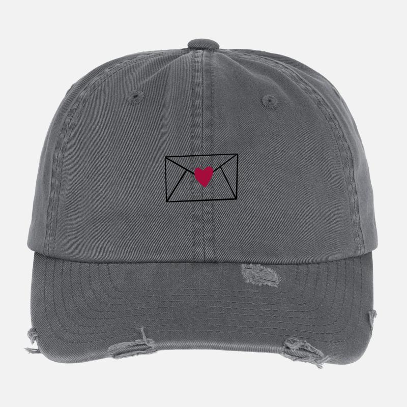 Rotes Herz auf Schwarz Flexfit Vintage Destroyed Cap