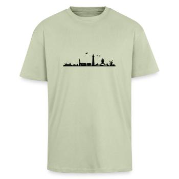 Skyline - Insel Amrum - Oversized Heavyweight Unisex T-Shirt - Leichtes Salbeigrün  - Vorne - Alina (178cm) & Michal (187cm)