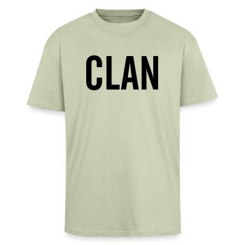 clan - T-shirt unisexe oversize épais - vert sauge léger  - Devant - Alina (178cm) & Michal (187cm)