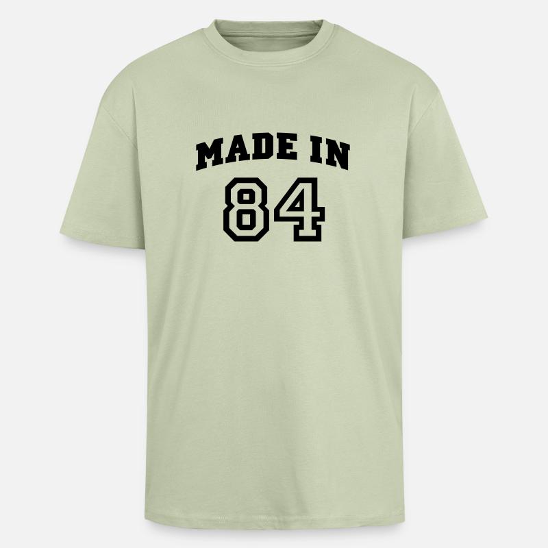 mp_madein84a - Oversized Heavyweight Unisex T-Shirt - Leichtes Salbeigrün 
