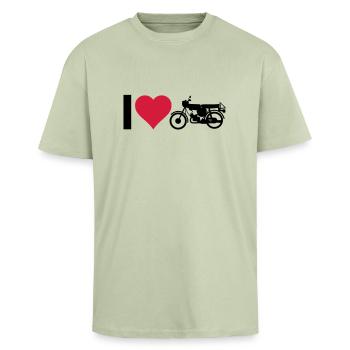 Herz Moped - Oversized Heavyweight Unisex T-Shirt - Leichtes Salbeigrün  - Vorne - Alina (178cm) & Michal (187cm)