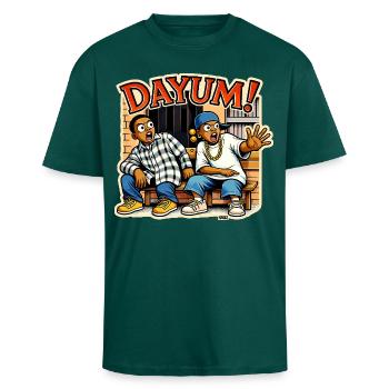 Dayum Urban Duo Gott sei Dank ist Freitag - Oversized Heavyweight Unisex T-Shirt - hunter Green - Vorne - Alina (178cm) & Michal (187cm)