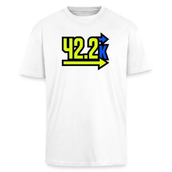  Stolzer 42.2k Marathon Finisher - Oversized Heavyweight Unisex T-Shirt - Weiß - Vorne - Alina (178cm) & Michal (187cm)